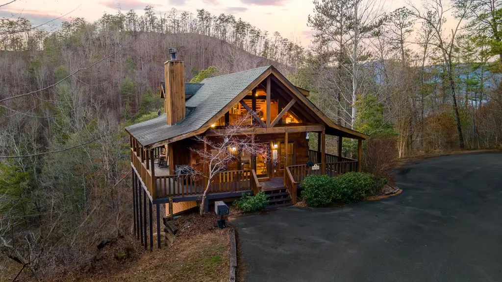 3202 Barry View Way, Sevierville, TN 37862