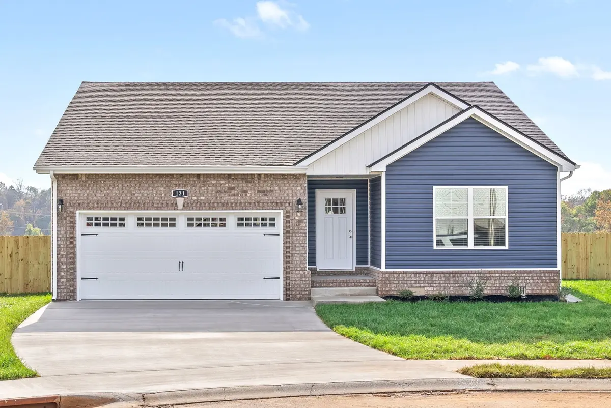 121 Ralph Ct, Clarksville, TN 37040