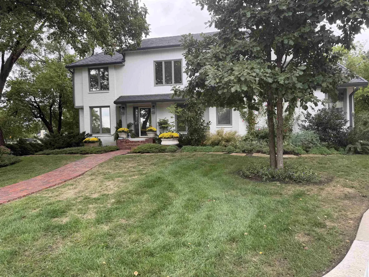 920 N Gatewood, Wichita, KS 67206