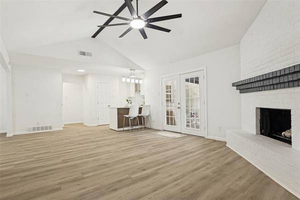 354 Brookview Drive, Garland, TX 75043