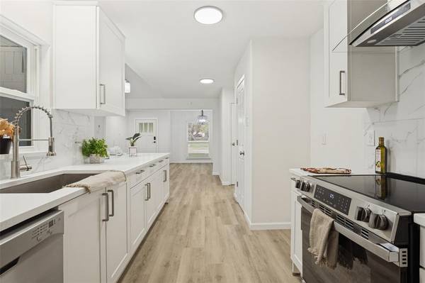 354 Brookview Drive, Garland, TX 75043