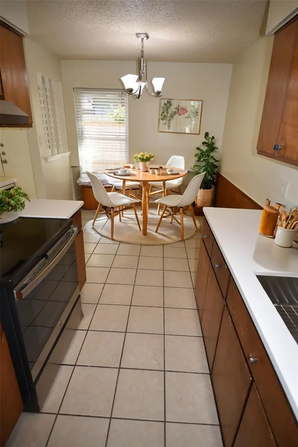 3319 Dolphin DR #A, Austin, TX 78704