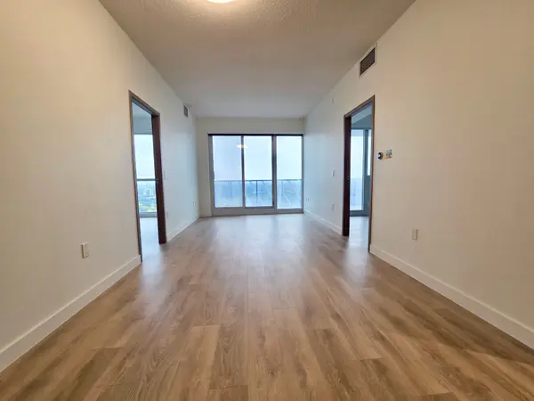 85 McMahon DR #3102, Toronto C15, ON M2K 0H1