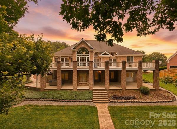 18 Mallard CT, Granite Falls, NC 28630