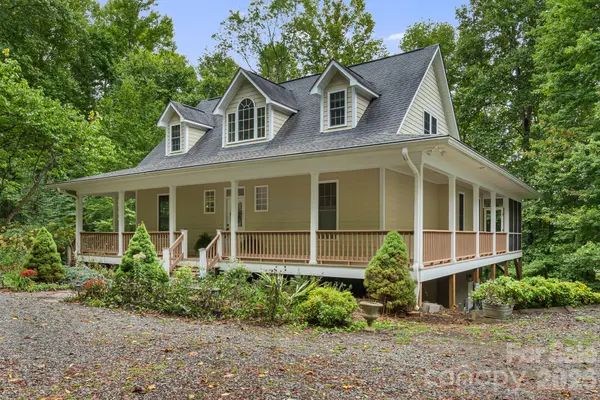 95 Ashworth DR, Fairview, NC 28730