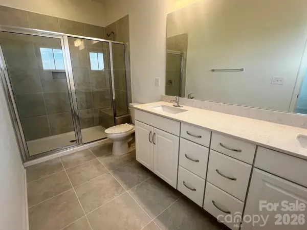 2137 Hawksworth LN, Charlotte, NC 28262