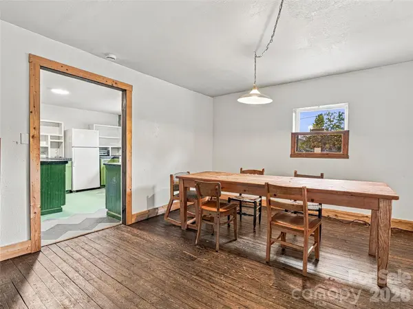 615 Oak AVE, Spruce Pine, NC 28777