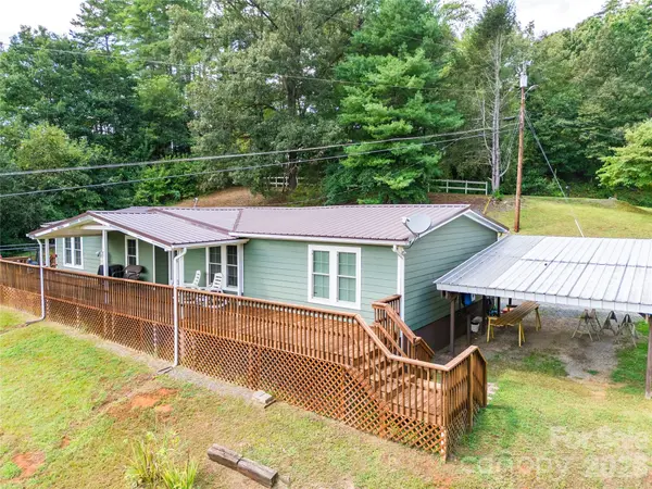 204 Grove RD, Sylva, NC 28779
