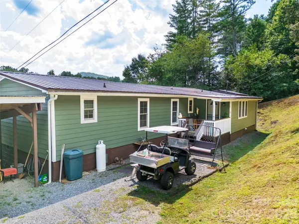 204 Grove RD, Sylva, NC 28779