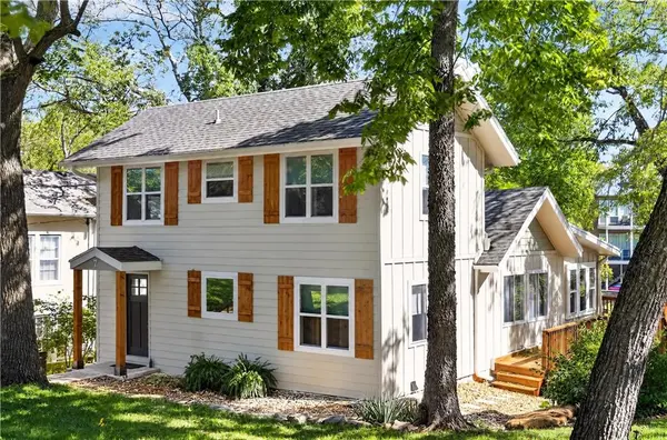 7 & 95 H ST, Lake Lotawana, MO 64086