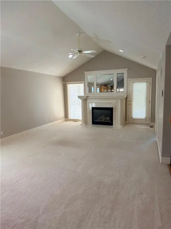 7910 N Locust ST, Kansas City, MO 64118