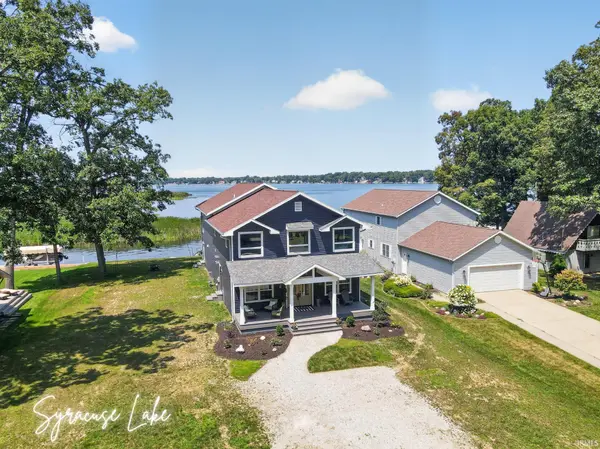12967 N Eastshore DR, Syracuse, IN 46567-8464