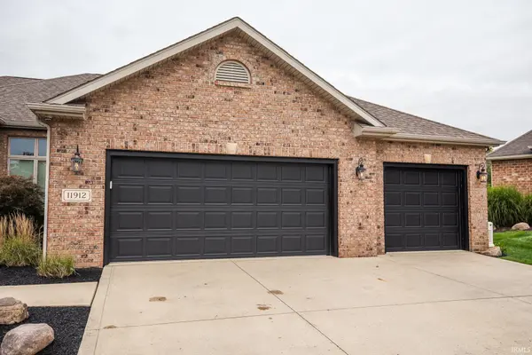 11912 Fairway Winds CT, Fort Wayne, IN 46814