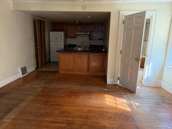 1030 Foster ST, South Bend, IN 46617-1236