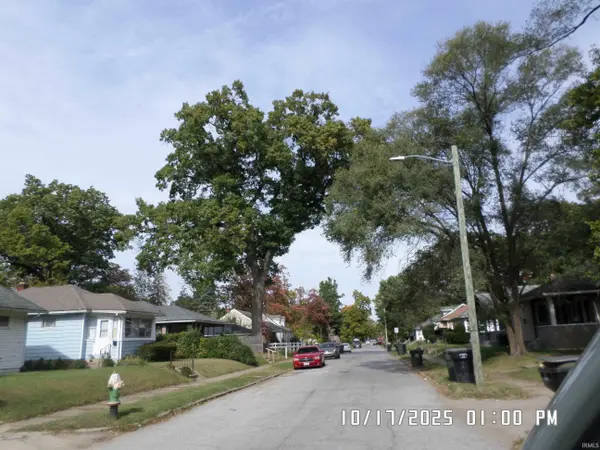 1305 N Johnson ST, South Bend, IN 46628