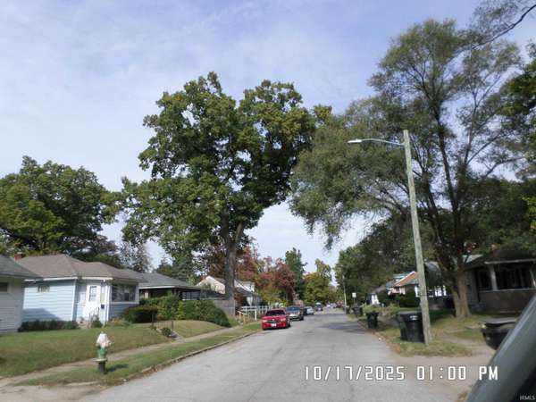 1305 N Johnson ST, South Bend, IN 46628
