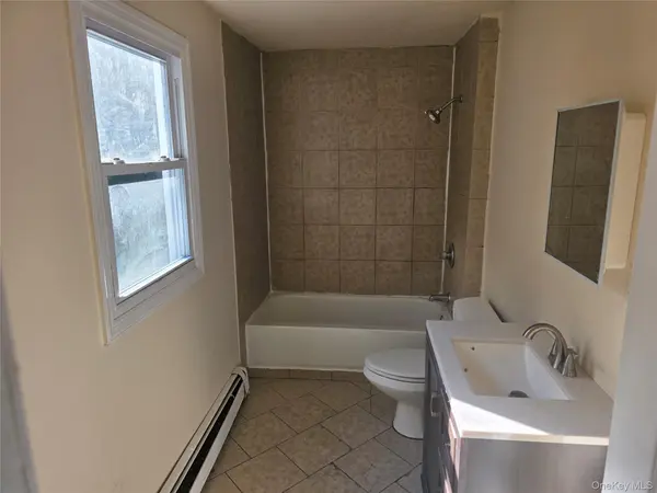 127 W Parmenter ST #1, Newburgh, NY 12550