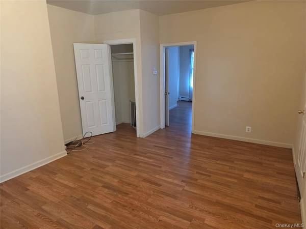 127 W Parmenter ST #1, Newburgh, NY 12550