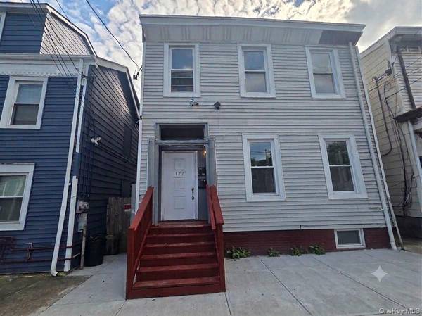 127 W Parmenter ST #1, Newburgh, NY 12550