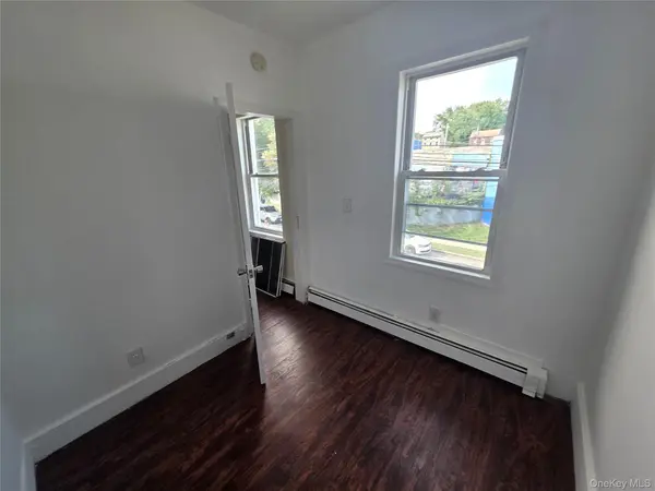 127 W Parmenter ST #2, Newburgh, NY 12550