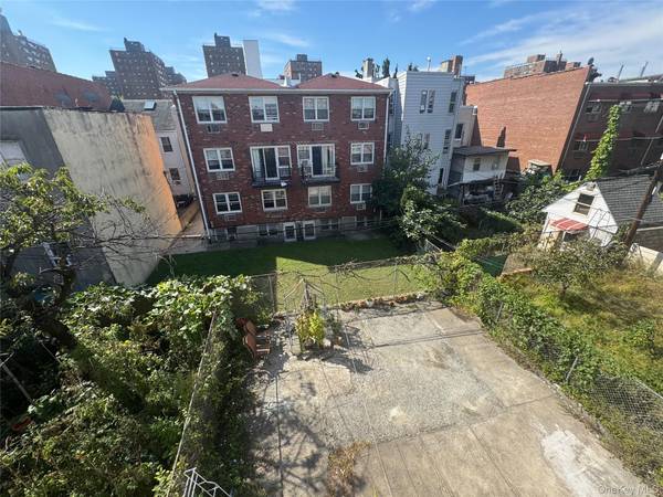 21-20 Broadway #2, Astoria, NY 11106