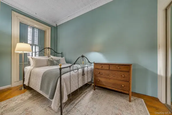 454 W 23rd ST #4F, New York (manhattan), NY 10011