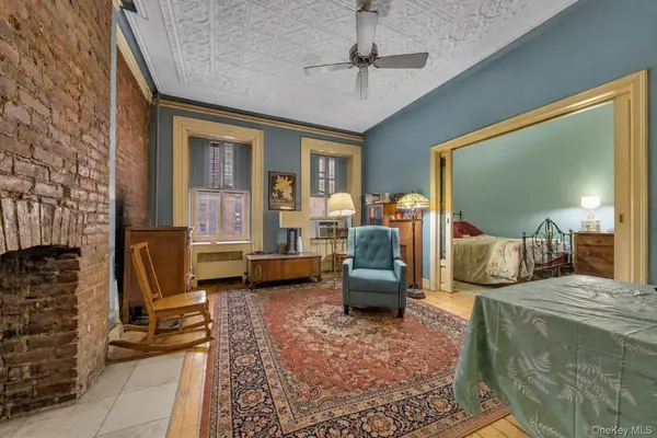 454 W 23rd ST #4F, New York (manhattan), NY 10011