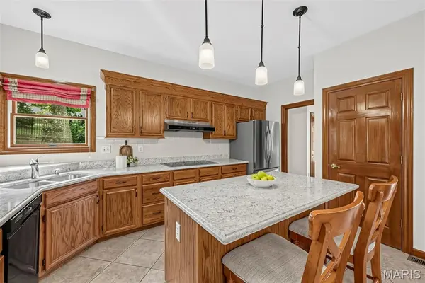 5026 Southridge Park DR, St Louis, MO 63129