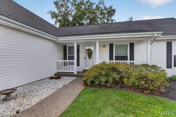 14904 Jockey Club DR, Chesterfield, MO 63017