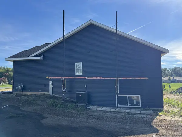514 Creekside CIR, Byron, IL 61010