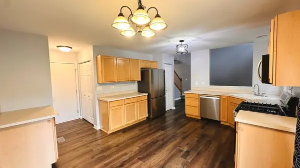 2304 Foxmoor LN, Aurora, IL 60502