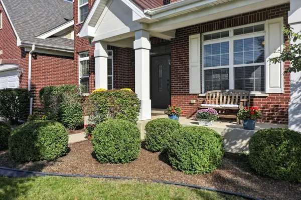 18 N Acacia DR, Hawthorn Woods, IL 60047