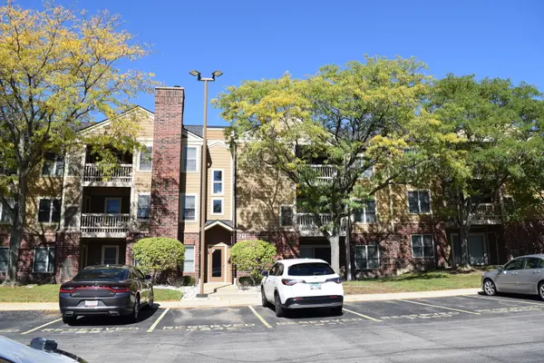 211 GLENGARRY DR #205, Bloomingdale, IL 60108