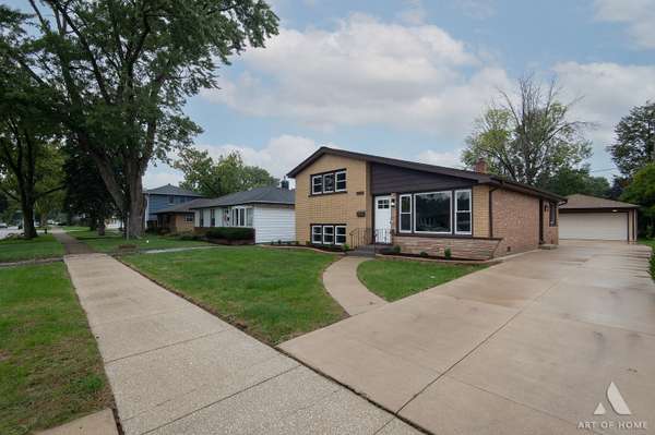 5312 Kimball PL, Oak Lawn, IL 60453