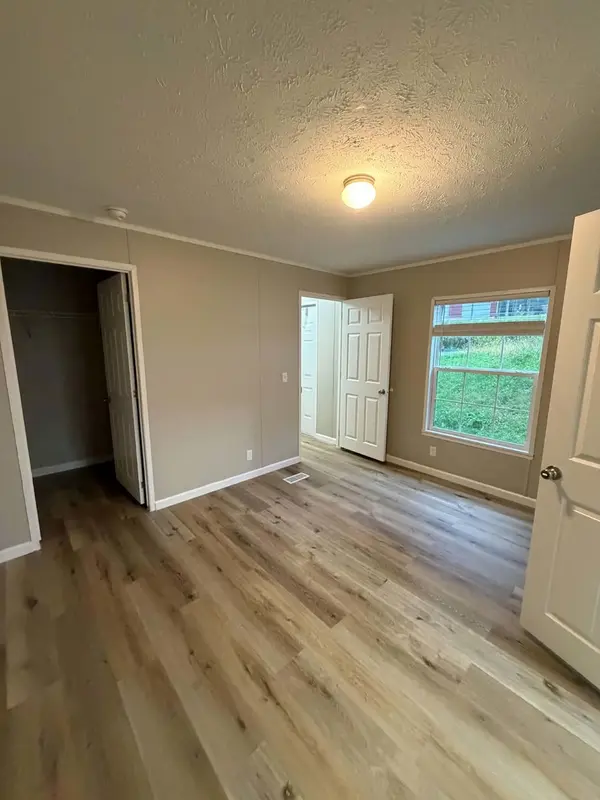 1301 Devils Glen RD #21, Bettendorf, IA 52722