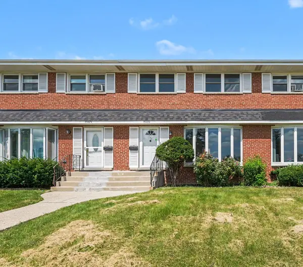 15W632 Virginia LN, Elmhurst, IL 60126