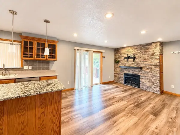 3251 Randolph ST, Waterloo, IA 50702