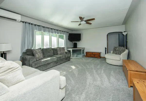 214 Grand BLVD, Evansdale, IA 50707