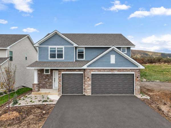 18318 Gladiator DR, Lakeville, MN 55044