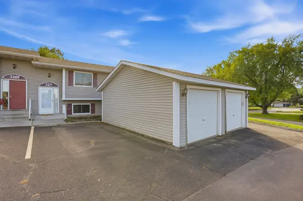 3271 Dodd LN, Eagan, MN 55121