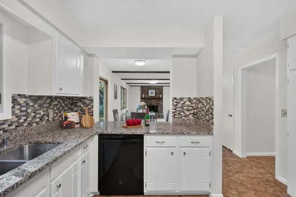 9829 105th AVE N, Maple Grove, MN 55369