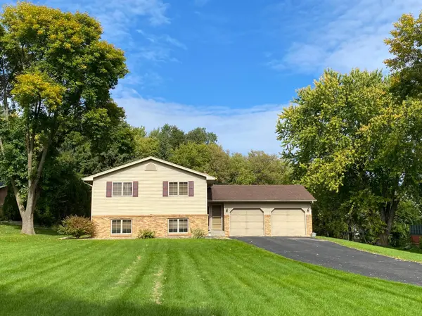 1760 48th AVE NE, Willmar, MN 56201