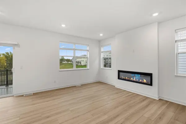11107 203rd ST W, Lakeville, MN 55044