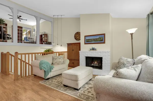 14216 Chestnut DR, Eden Prairie, MN 55347