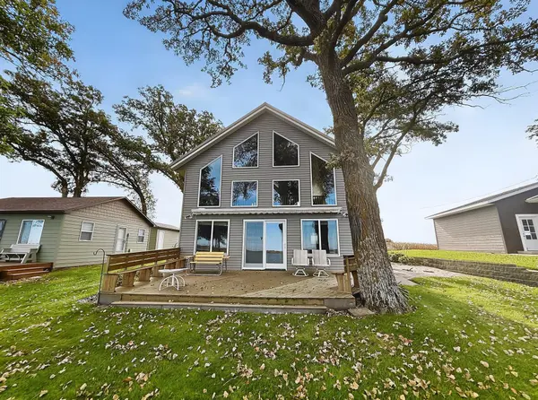 3940 189th AVE NW, New London, MN 56273