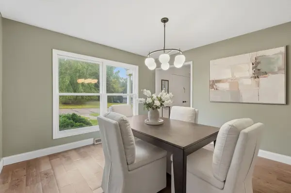 486 Rimrock DR, Apple Valley, MN 55124