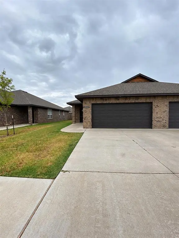 1844 Cypress LN, El Reno, OK 73036