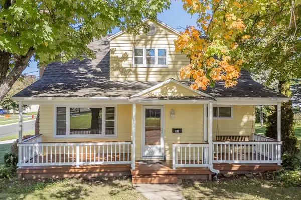 615 BUCK ST, New London, WI 54961-1632