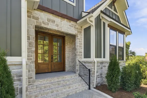 6841 Old Charlotte Pike, Nashville, TN 37209