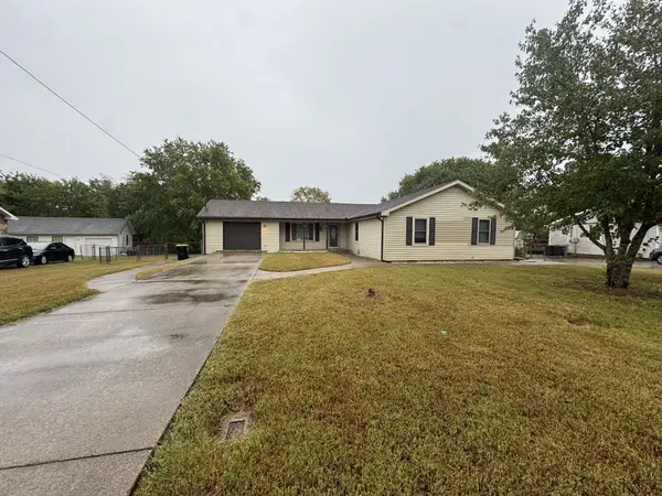 307 Buckingham Pl, Clarksville, TN 37042